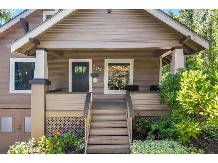 607 Cascade Ave #1 & 2, Hood River, OR 97031 - #2
