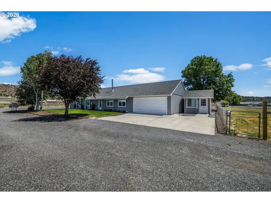 3099 NW Williams Way, Redmond, OR 97756 - #3