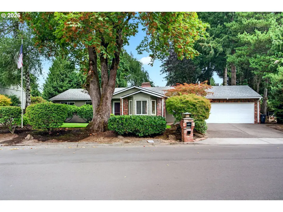 1545 Cloverleaf Rd, Lake Oswego, OR 97034 - #2
