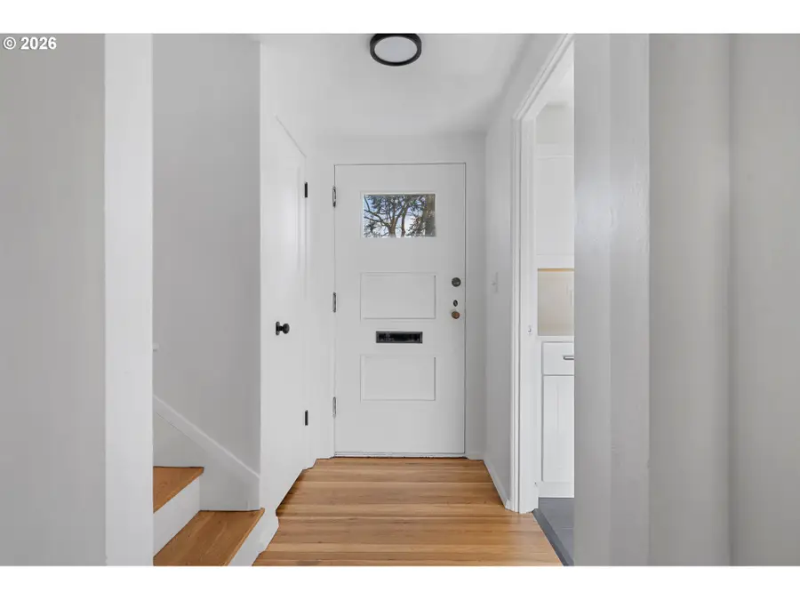 6917 NE Broadway, Portland, OR 97213 - #3