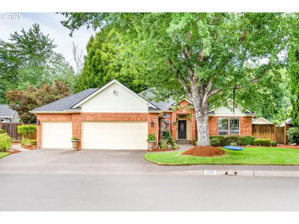 1368 Wimbledon Pl, Springfield, OR 97477