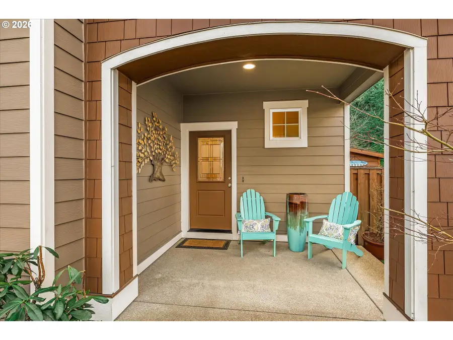 1043 Meek Way, West Linn, OR 97068 - Image #2