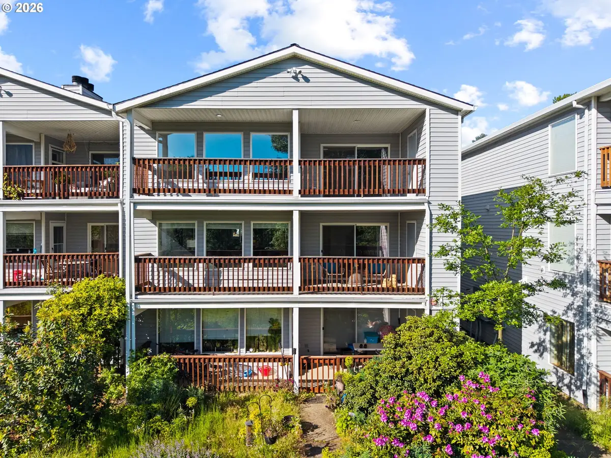 6718 N Richmond Ave, Portland, OR 97203 - #1