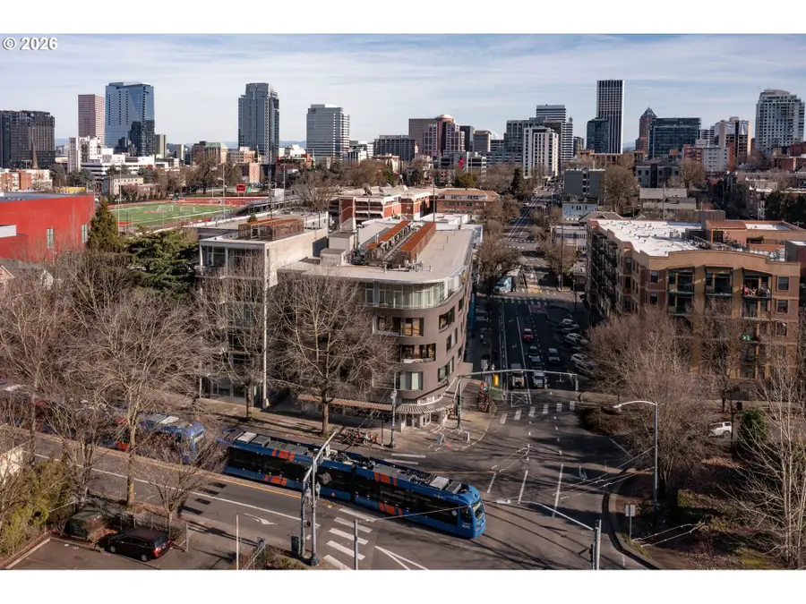 1234 SW 18th Ave, Portland, OR 97205 - Image #2