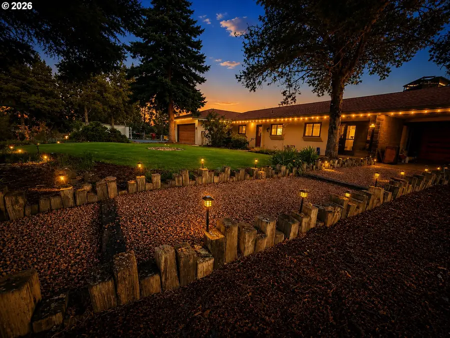 2900 NE Barnes Rd, Prineville, OR 97754 - #2