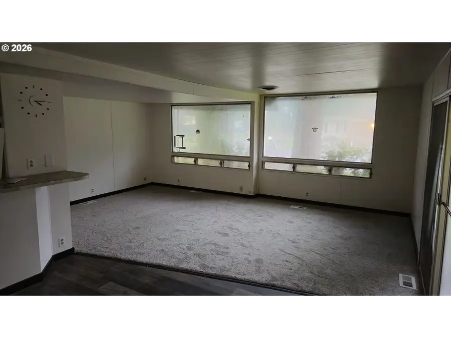 8021 Old Pacific Hwy, Castle Rock, WA 98611 - #2