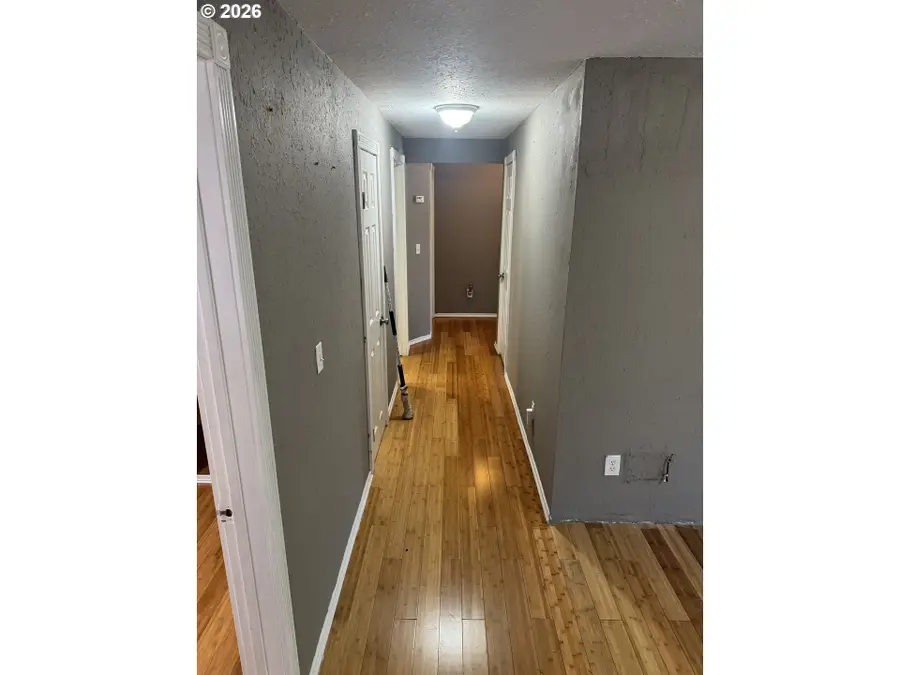 1818 SE 114th Pl, Portland, OR 97216 - #3