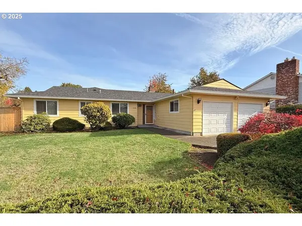 1350 NE Cochran Dr, Gresham, OR 97030