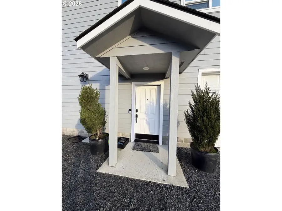 788 Patrick St, Coos Bay, OR 97420 - #3