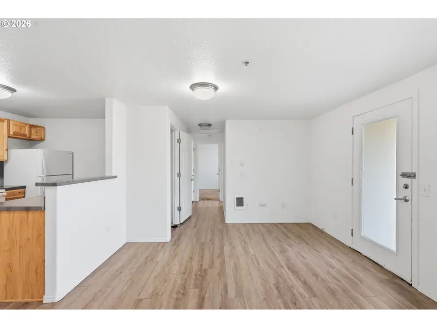 273 SE 162nd Ave, Portland, OR 97233 - #3