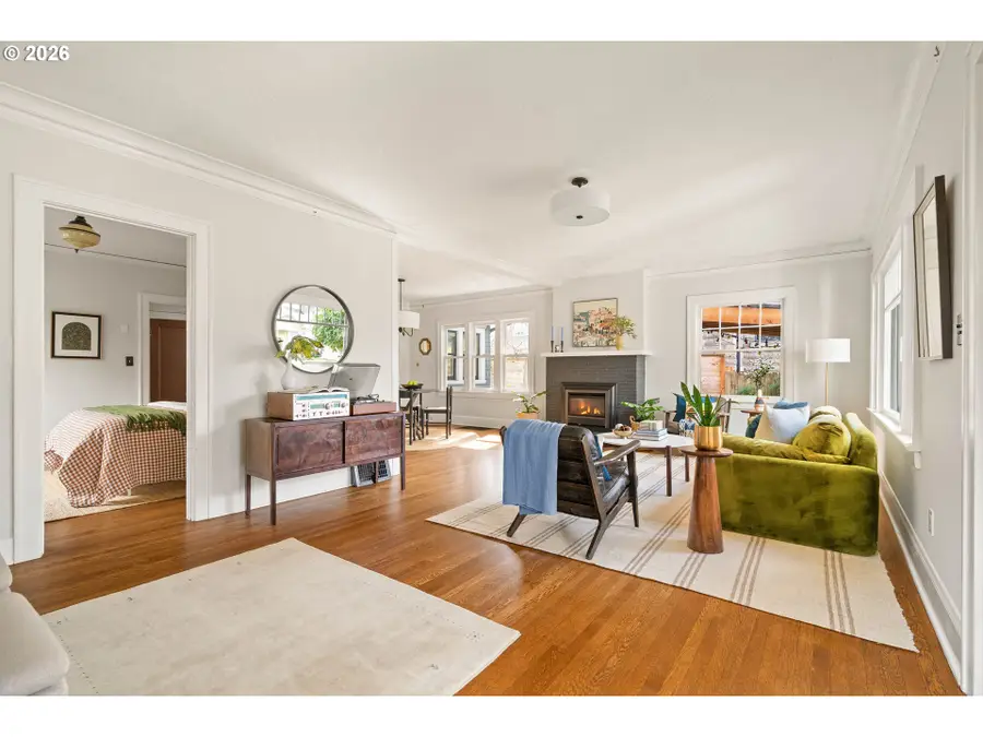 5916 N Moore Ave, Portland, OR 97217 - #3