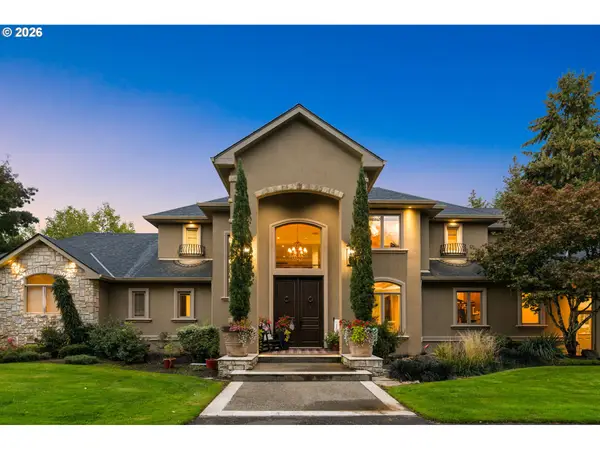 34160 SW Peaks View Dr, Hillsboro, OR 97123