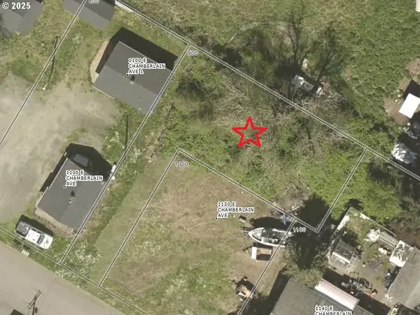 E Chamberlain Ave #900, CottageGrove, OR 97424