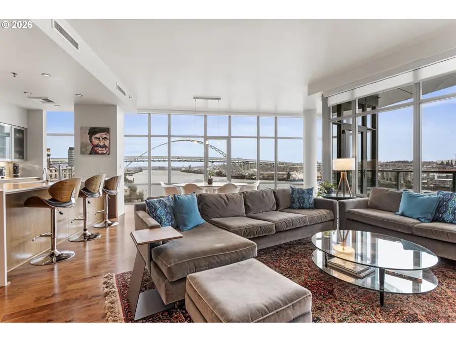1310 NW Naito Pkwy #1001, Portland, OR 97209 - #3