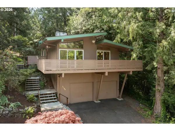 7190 SW Raleighwood Ln, Portland, OR 97225