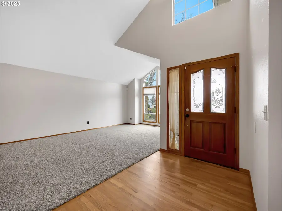 2568 SW Orchard Ct, Gresham, OR 97080 - Image #3