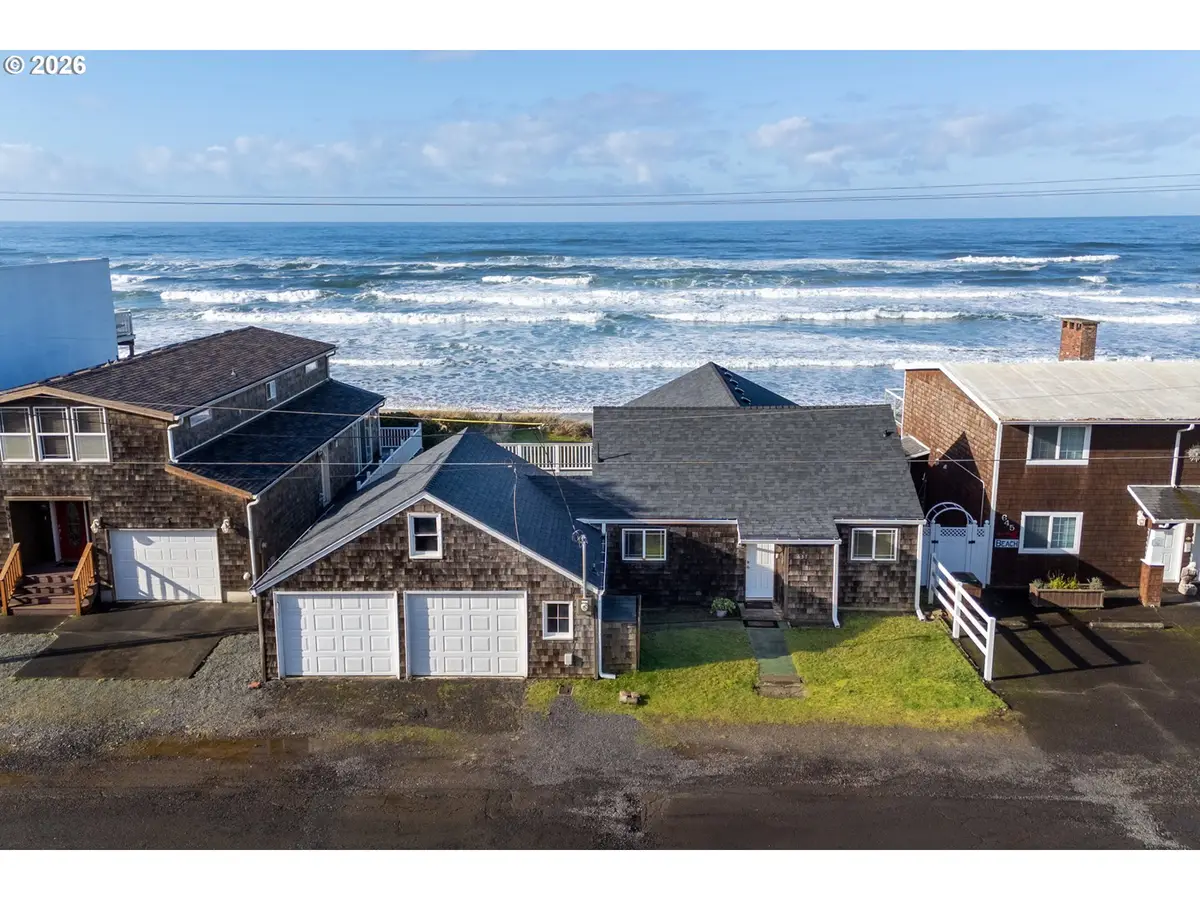 633 N Pacific St, Rockaway Beach, OR 97136 - #1