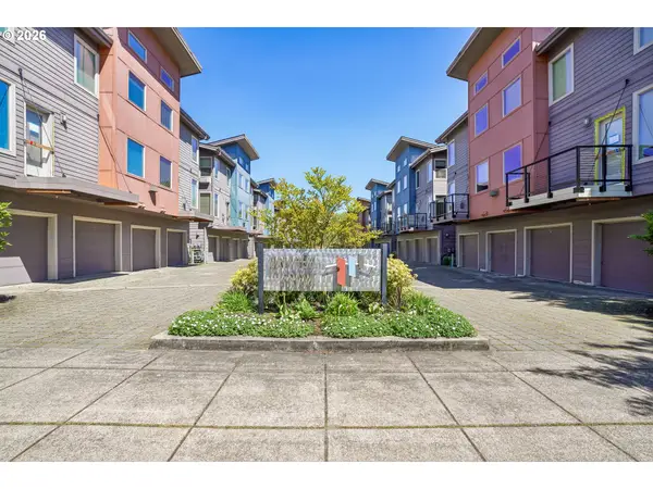 8555 N Kellogg St #1-2, Portland, OR 97203