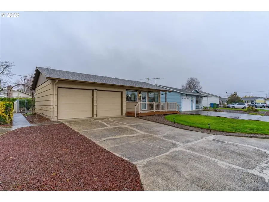 1740 Jansen Way, Woodburn, OR 97071 - Image #2