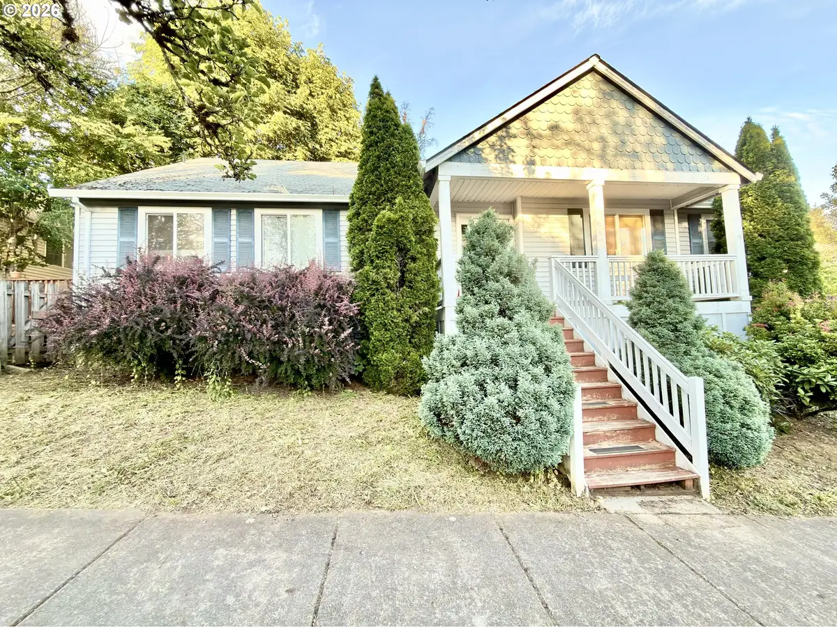 39057 Jerger St, Sandy, OR 97055 - #1