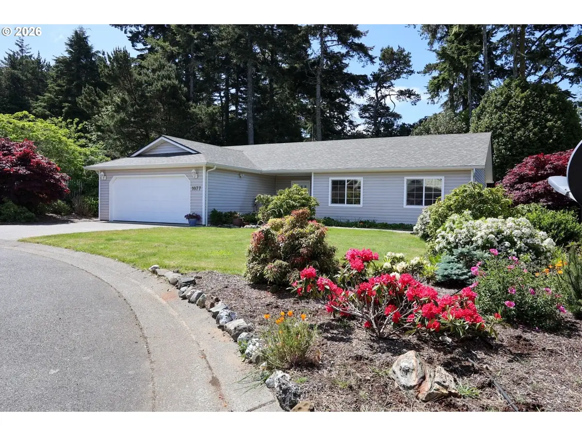 1077 Pirates Ct, Coos Bay, OR 97420 - #1