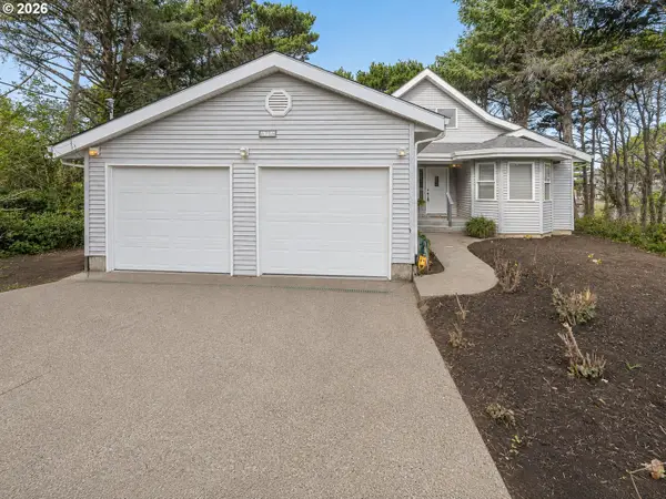 6765 Glen Ave, GlenedenBeach, OR 97388