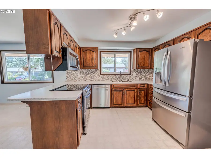 20775 SW Vienna Dr, Beaverton, OR 97078 - #3