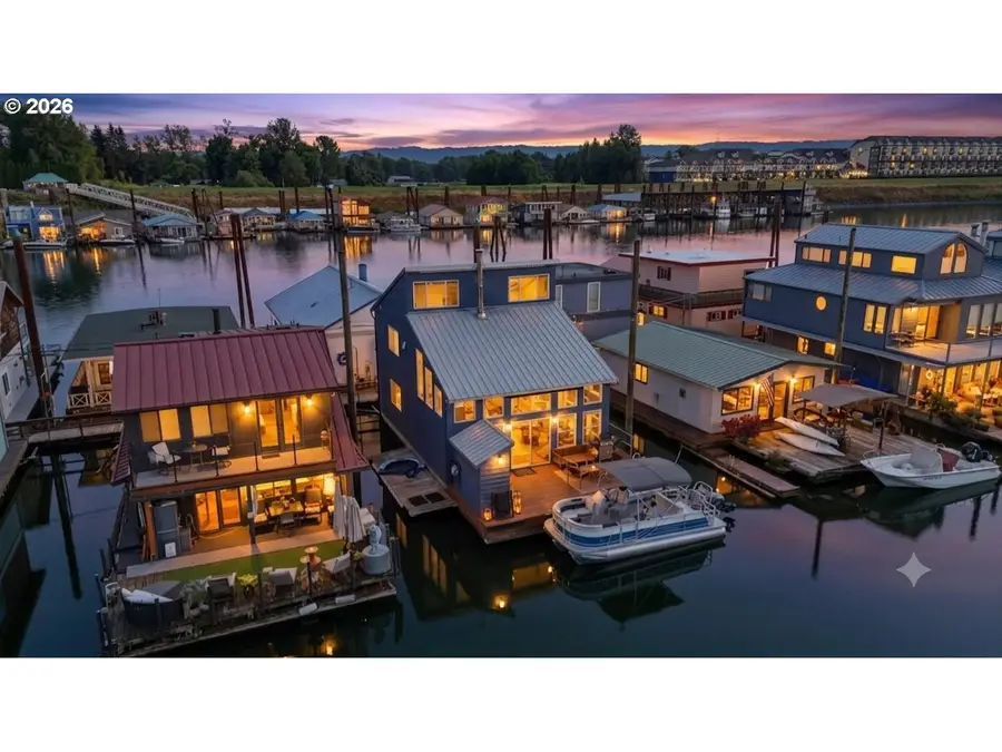534 Tomahawk Dr, Portland, OR 97217 - #2