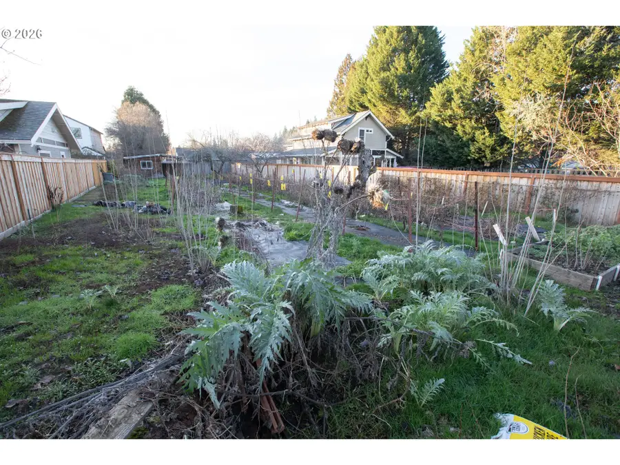 695 SE Century Blvd, Hillsboro, OR 97123 - Image #3