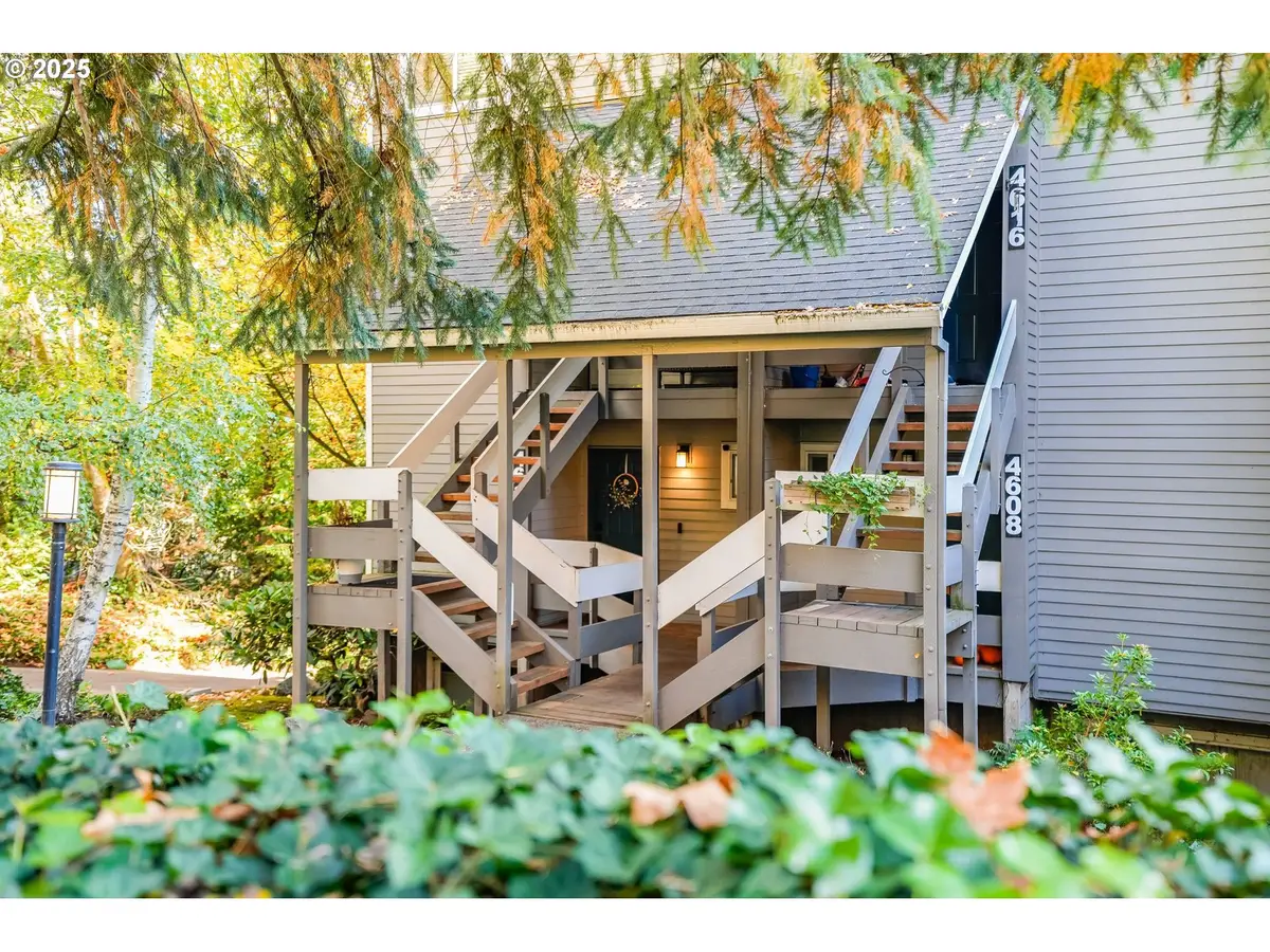 4610 Lower Dr, Lake Oswego, OR 97035 - Image #1