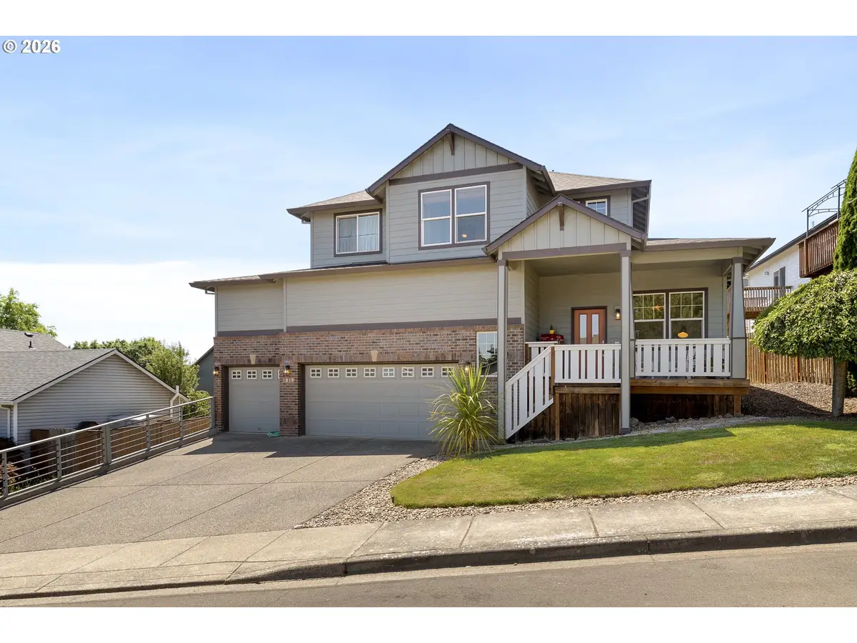 1010 SW Falcon Crest Dr, Dundee, OR 97115 - #1