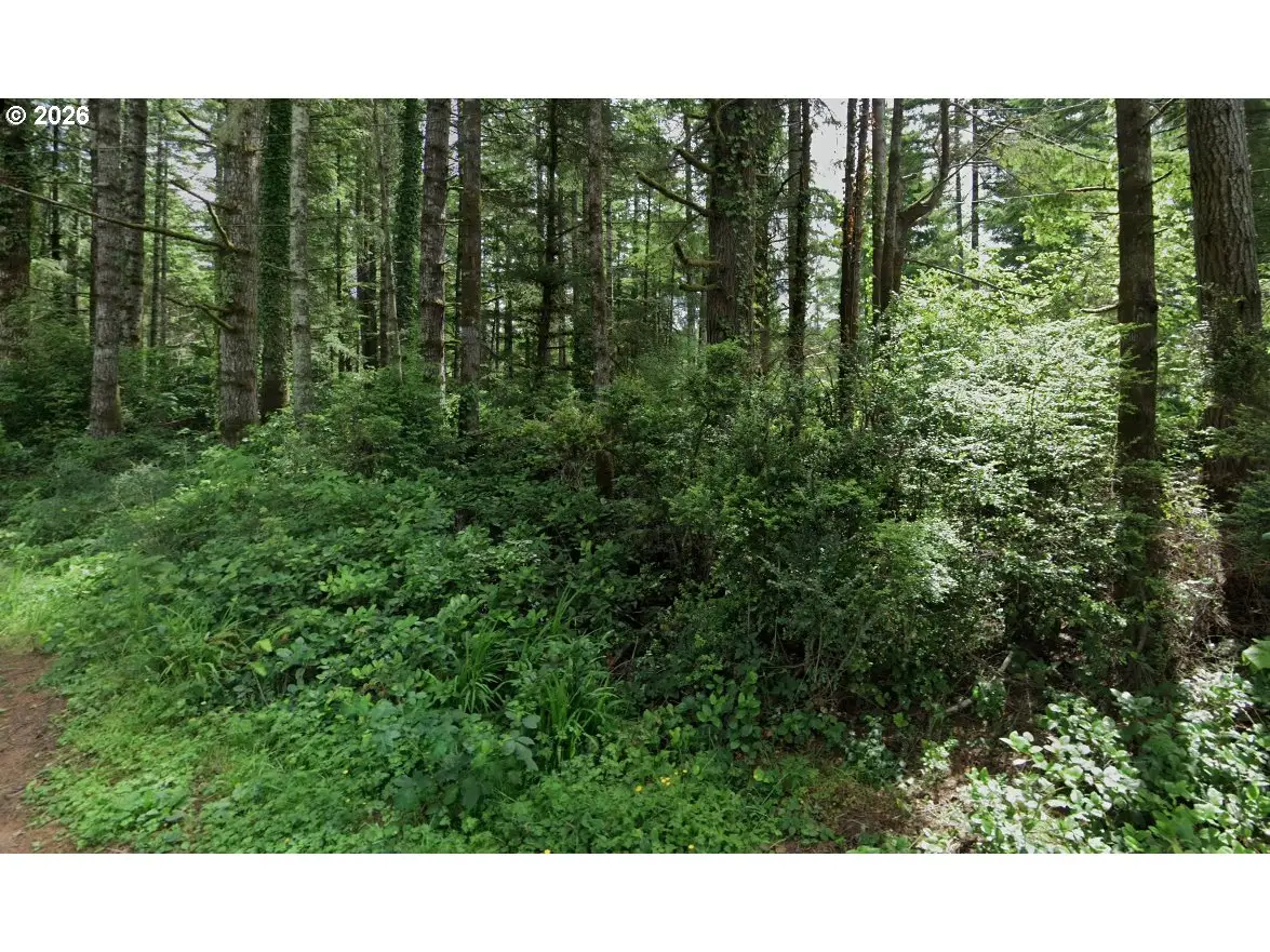 Hemlock St, Florence, OR 97439 - #1