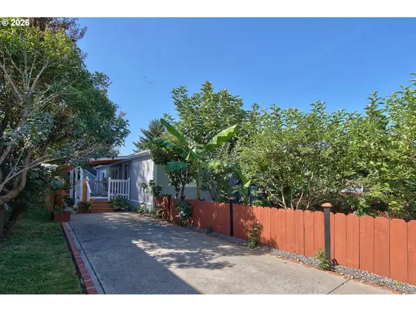 20140 NE Sandy Blvd #59, Fairview, OR 97024