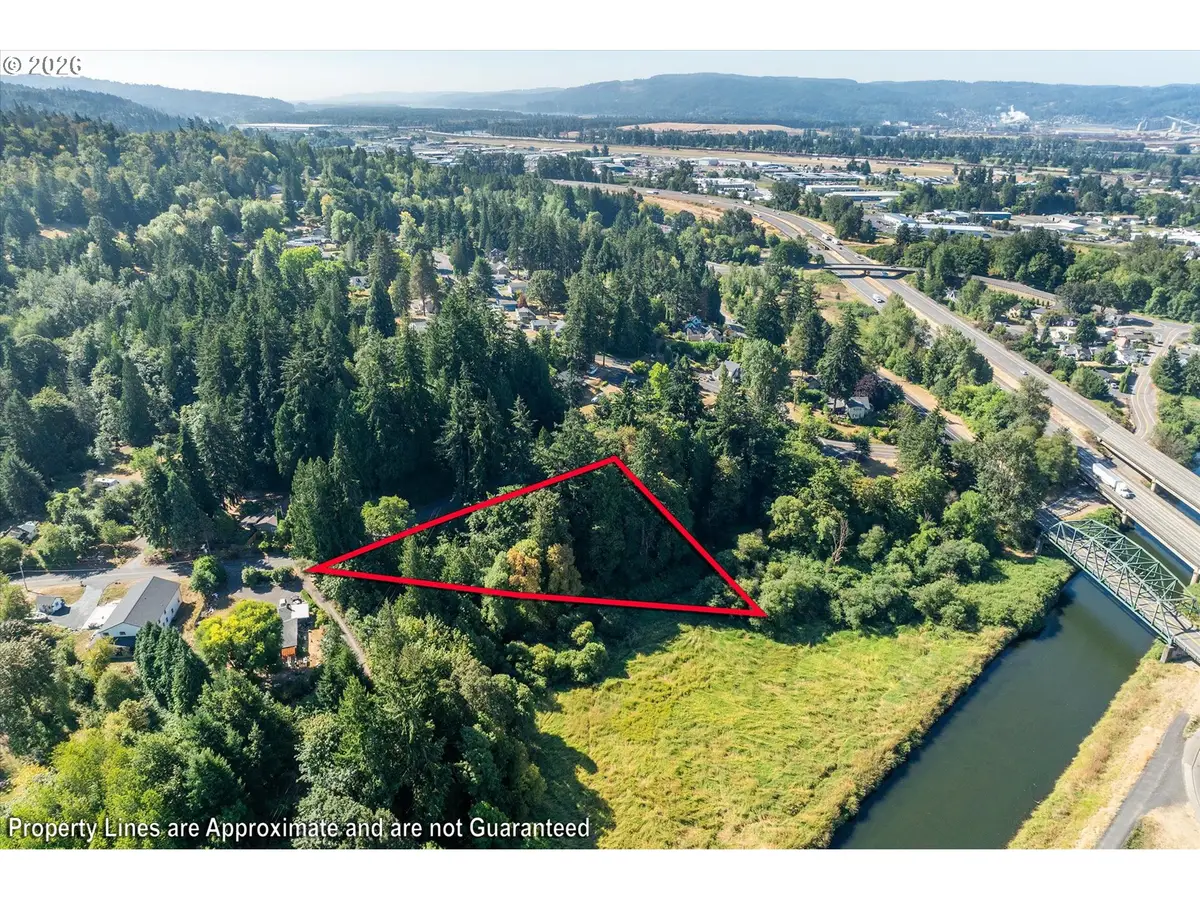 5 Valley View Dr, Kelso, WA 98626 - #1