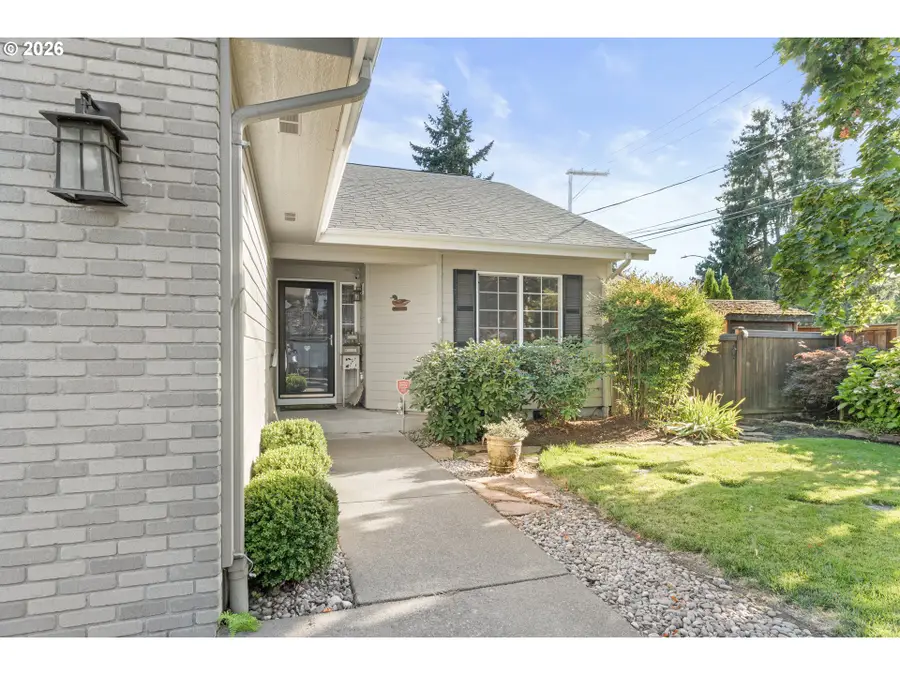 1415 Gilham Rd, Eugene, OR 97401 - #3