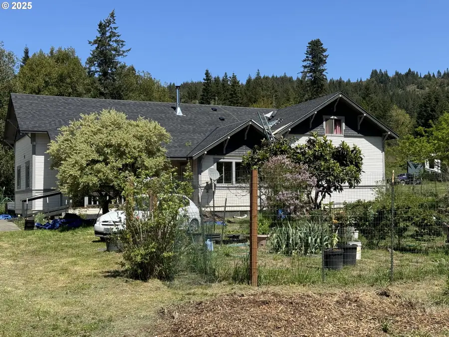 46393 Highway 242, Myrtle Point, OR 97458 - Image #2