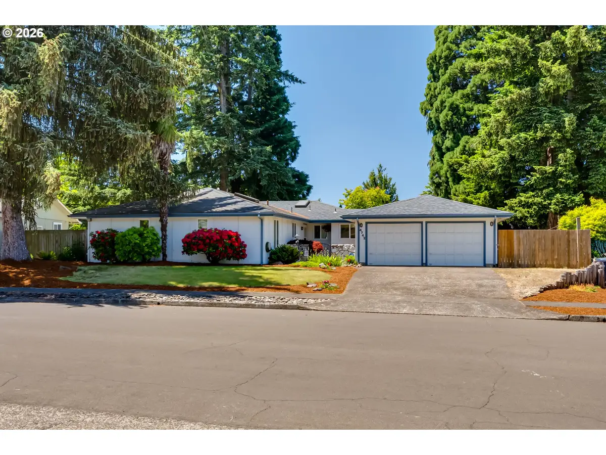 4742 Thunderbird St, Eugene, OR 97404 - #1