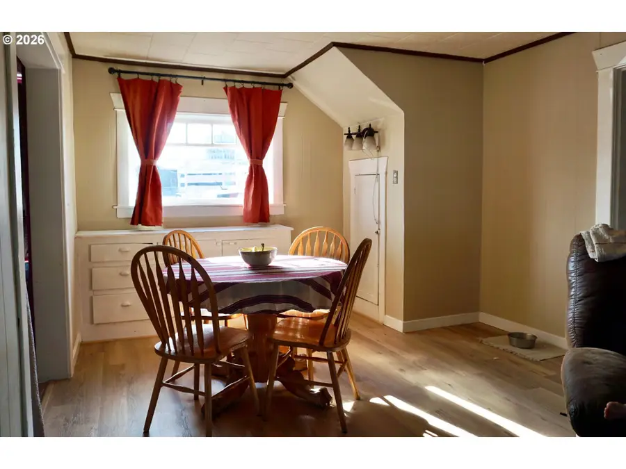 608 SW 2nd St, Enterprise, OR 97828 - #3