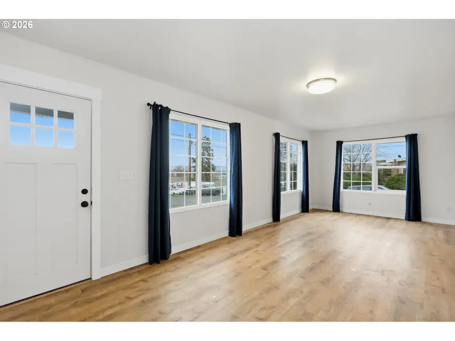 2306 W 13th St, The Dalles, OR 97058 - #3