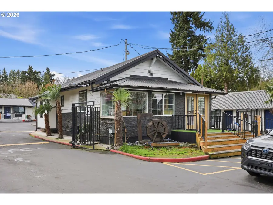 11324 NE Sandy Blvd, Portland, OR 97220 - #3