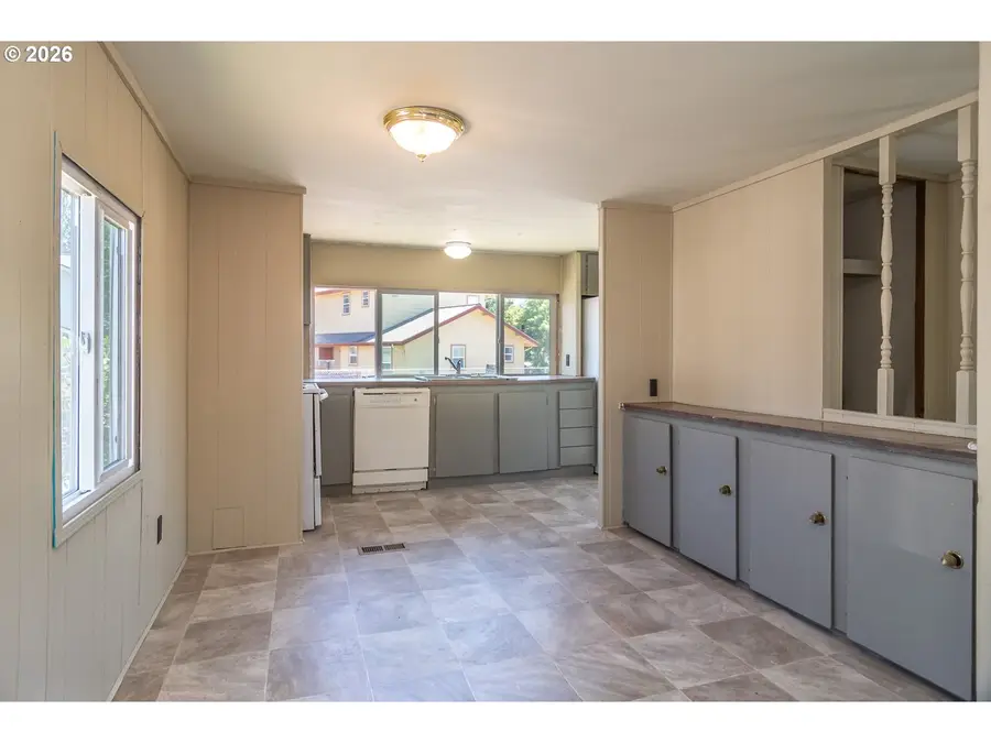 1050 W Central Ave #55, Sutherlin, OR 97479 - #2