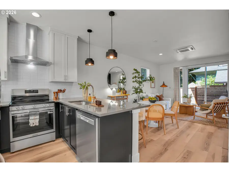 8432 E Burnside St, Portland, OR 97216 - #3