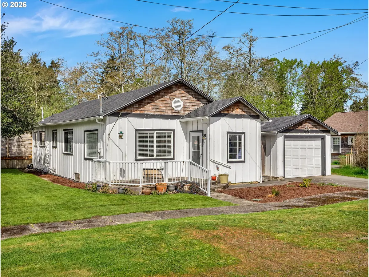45 SW Birch Ct, Warrenton, OR 97146 - #1