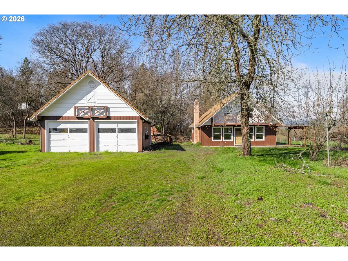 200 Sierra Dr, Eagle Point, OR 97524 - #1