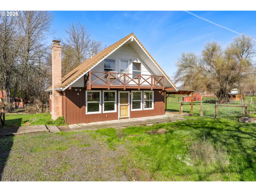 200 Sierra Dr, Eagle Point, OR 97524 - #3