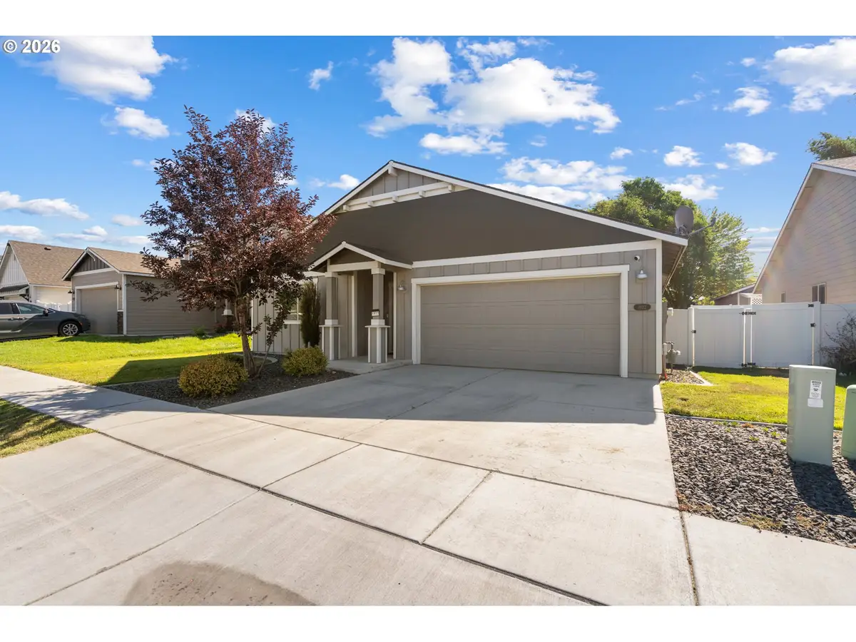 1922 NW Archer Dr, Hermiston, OR 97838 - #1