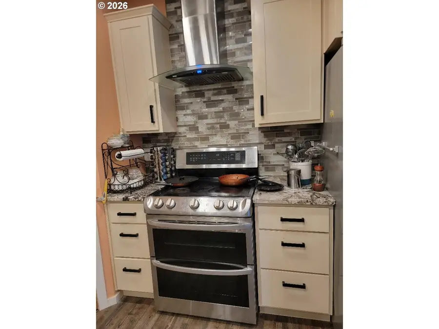 1301 Bramblewood Ln, Eugene, OR 97404 - #3