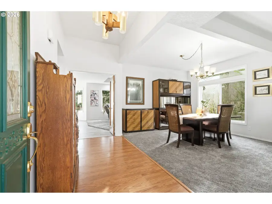 2652 SW Phyllis Dr, Gresham, OR 97080 - Image #3