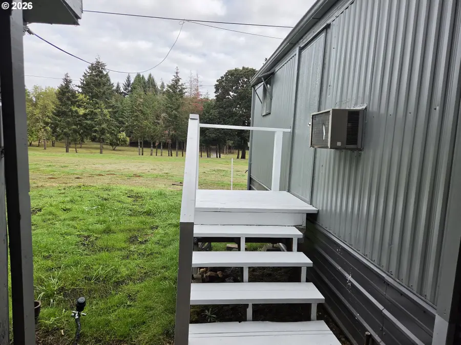 1030 E Ellendale Ave #17, Dallas, OR 97338 - #3