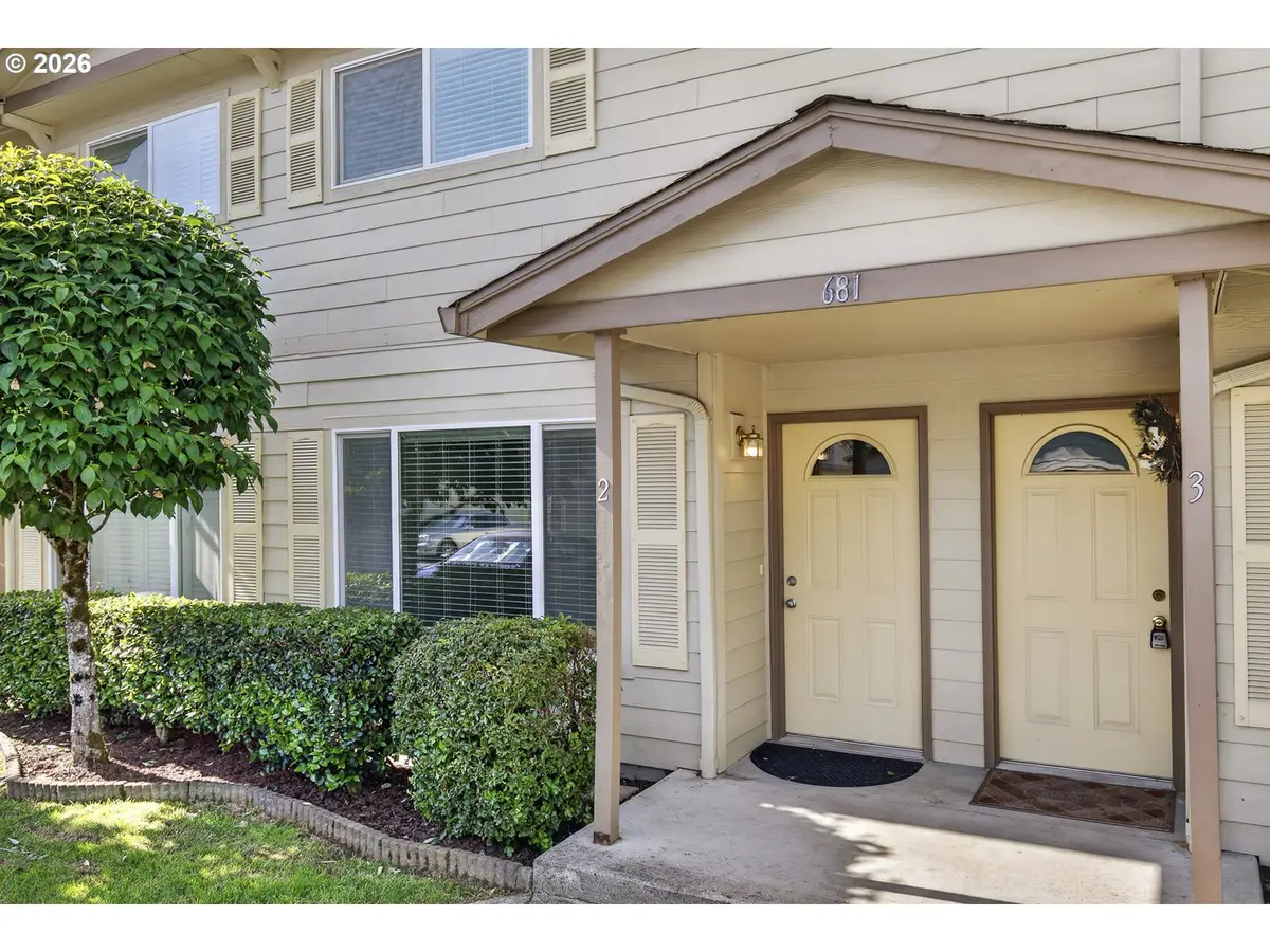 681 32nd St #2, Washougal, WA 98671 - #1